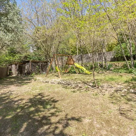 Maison Avec Piscine Location De Ferme Pedagogique Du Dolmen Holiday home *